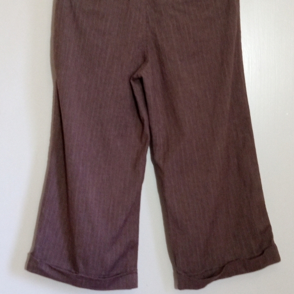 Old Navy brown pleated cropped trousers girls size 14 GUC - Picture 7 of 10
